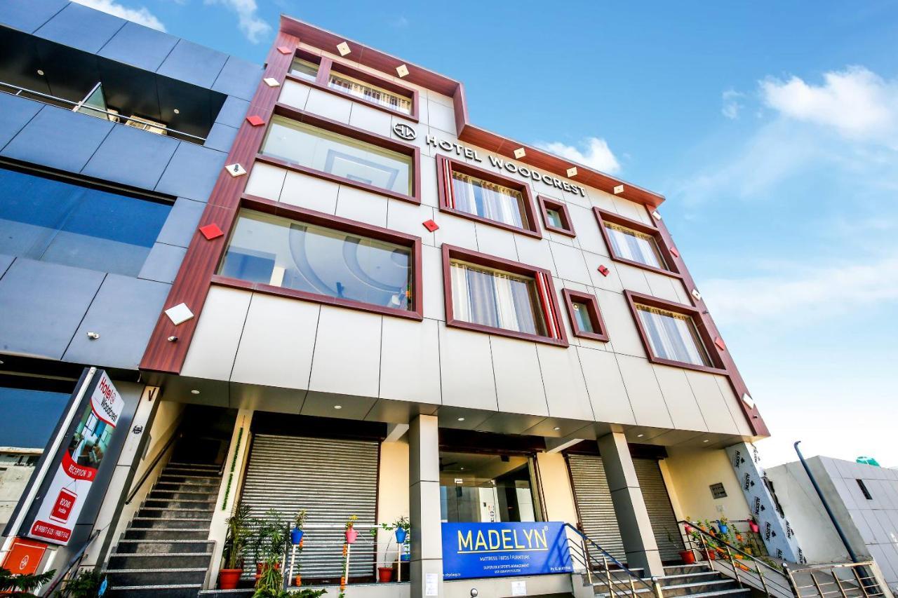 Hotel Woodcrest Zirakpur - Best Family Hotel By - A Unit Of Sidham Group Exteriér fotografie