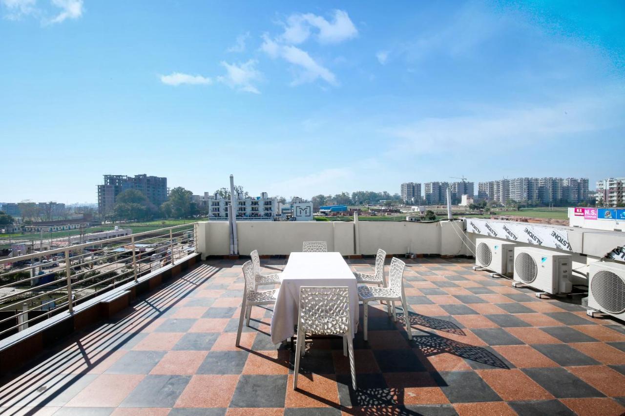 Hotel Woodcrest Zirakpur - Best Family Hotel By - A Unit Of Sidham Group Exteriér fotografie