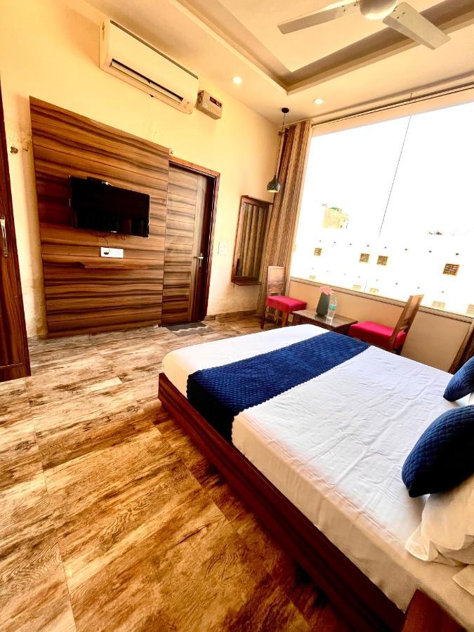 Hotel Woodcrest Zirakpur - Best Family Hotel By - A Unit Of Sidham Group Exteriér fotografie
