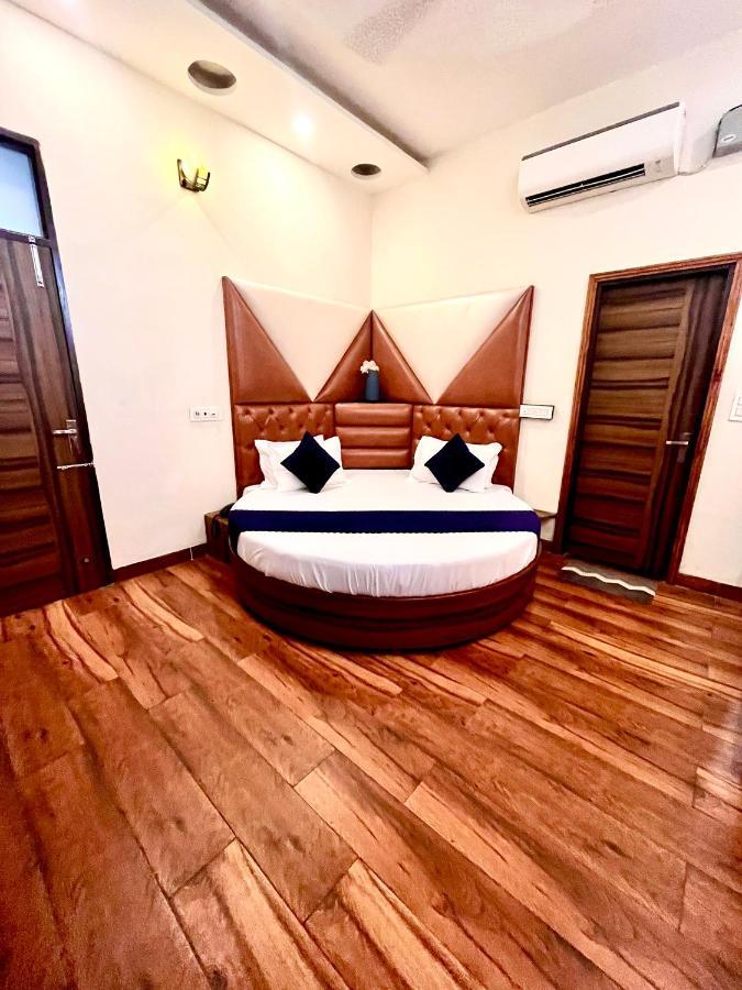 Hotel Woodcrest Zirakpur - Best Family Hotel By - A Unit Of Sidham Group Exteriér fotografie